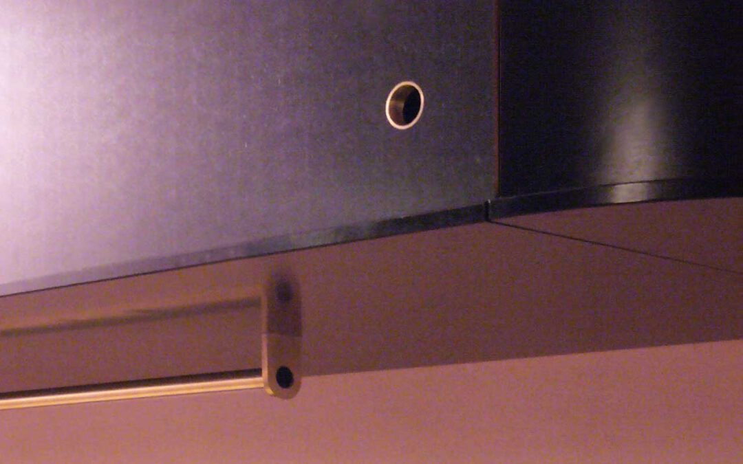 Altbauwhg. Knaackstraße – Kleiderschrank