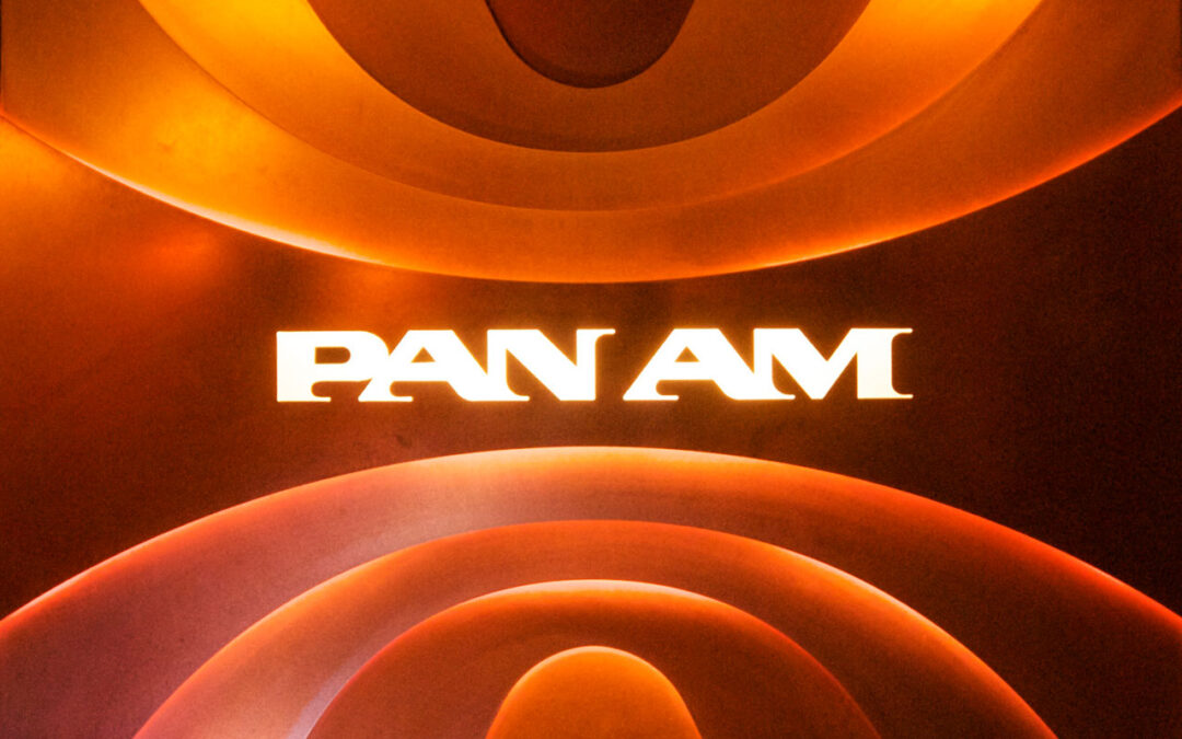 Pan Am Lounge – Leuchte groß